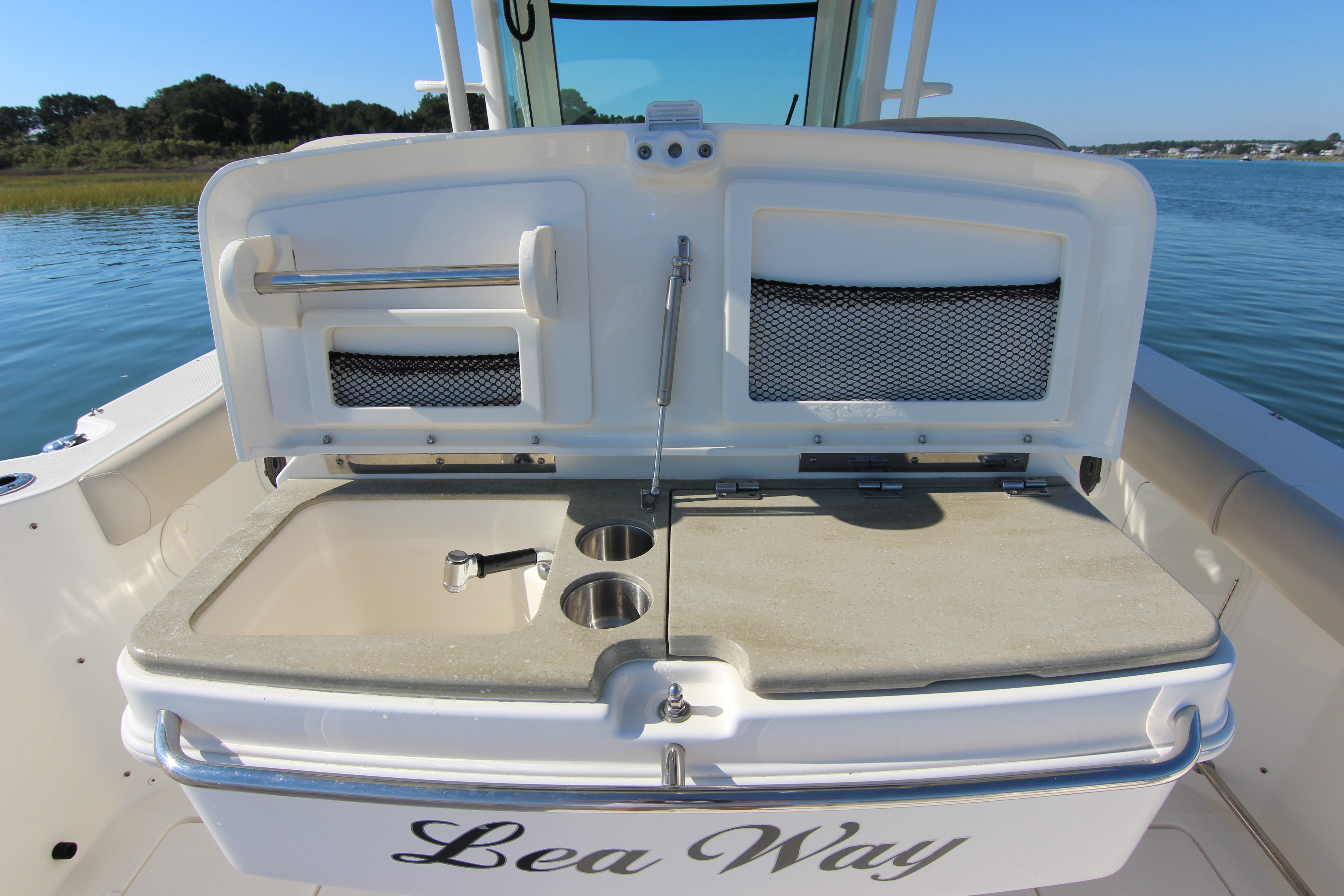 2021 Boston Whaler 330 Outrage - thumbnail 39