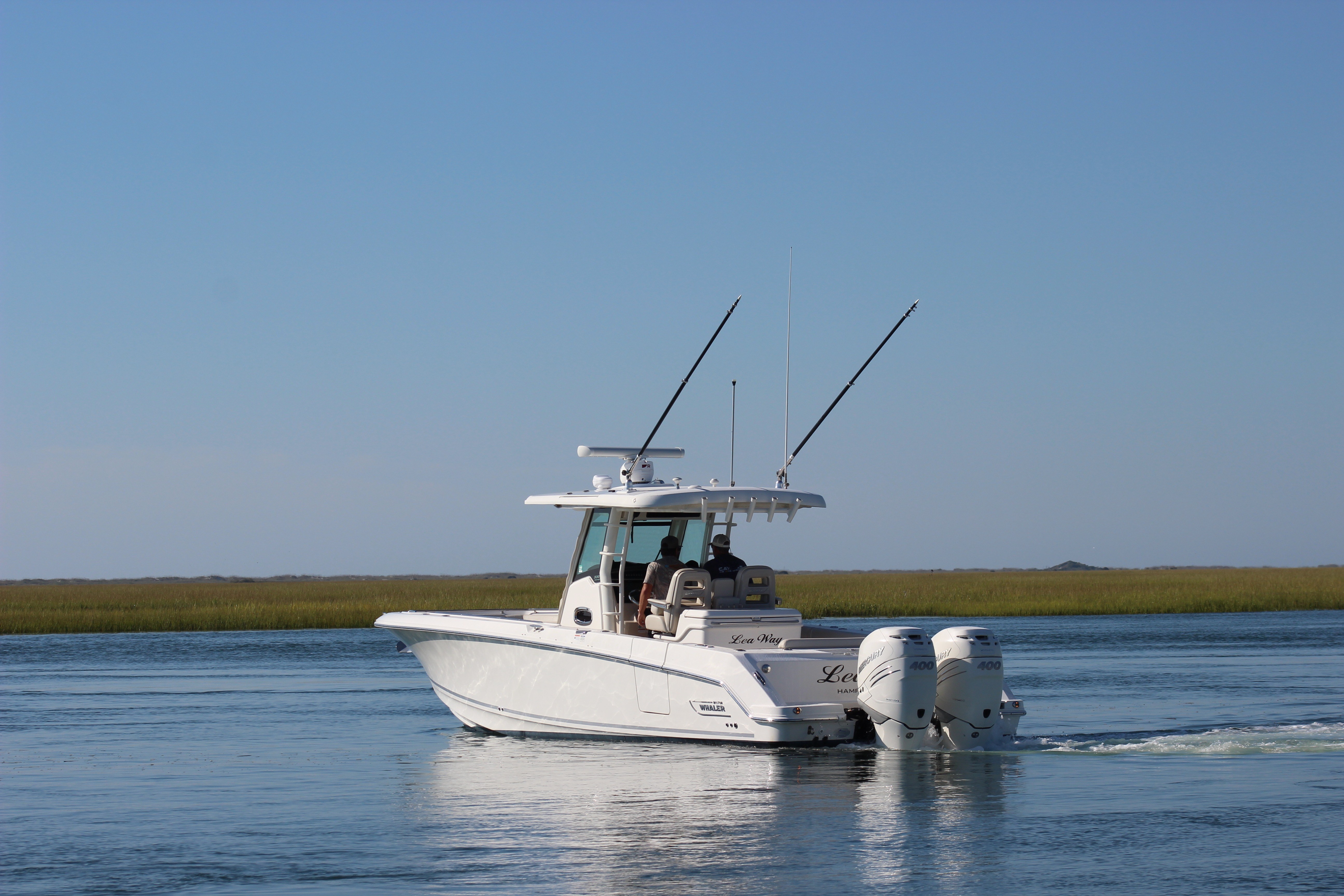 2021 Boston Whaler 330 Outrage - thumbnail 4