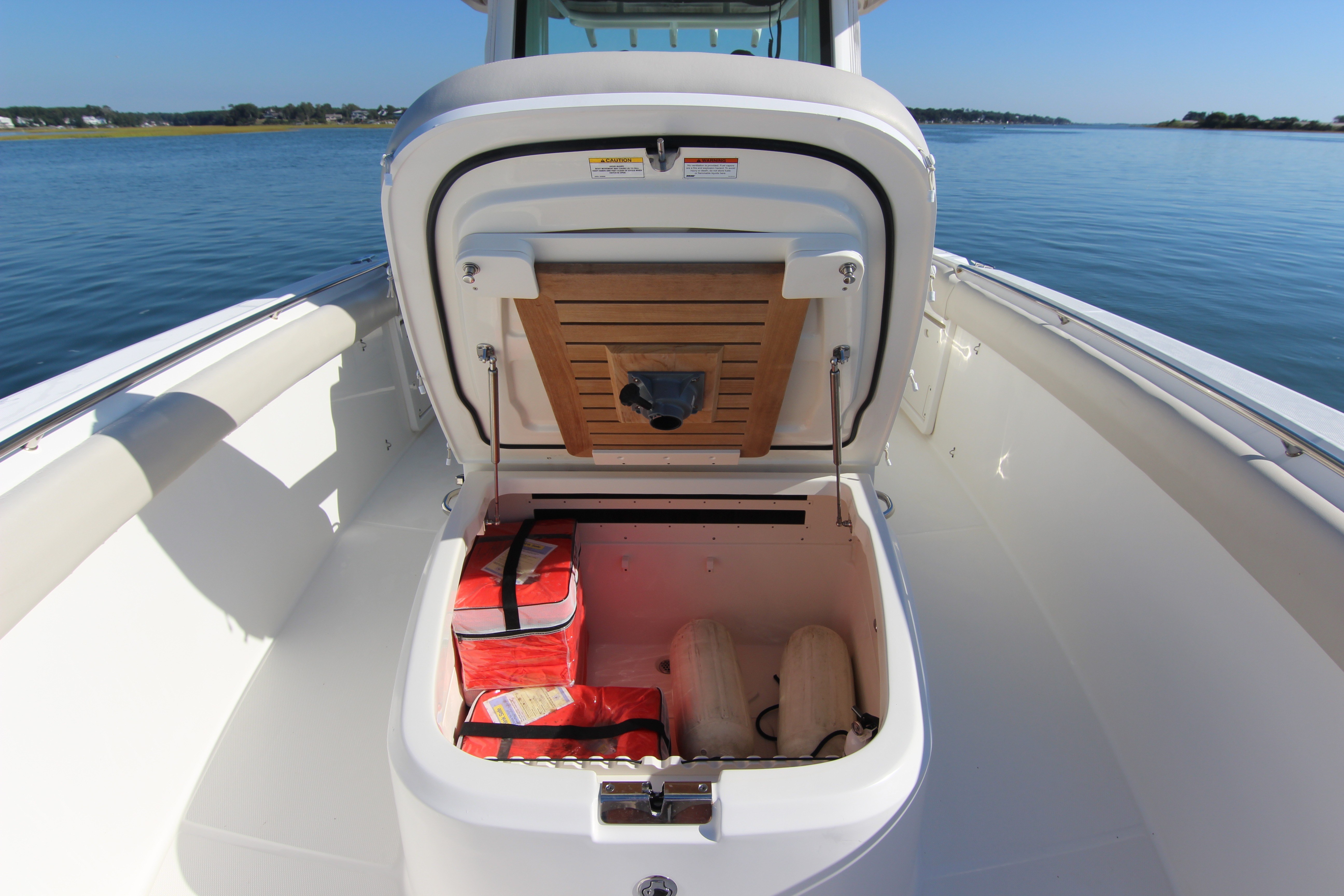 2021 Boston Whaler 330 Outrage - thumbnail 23