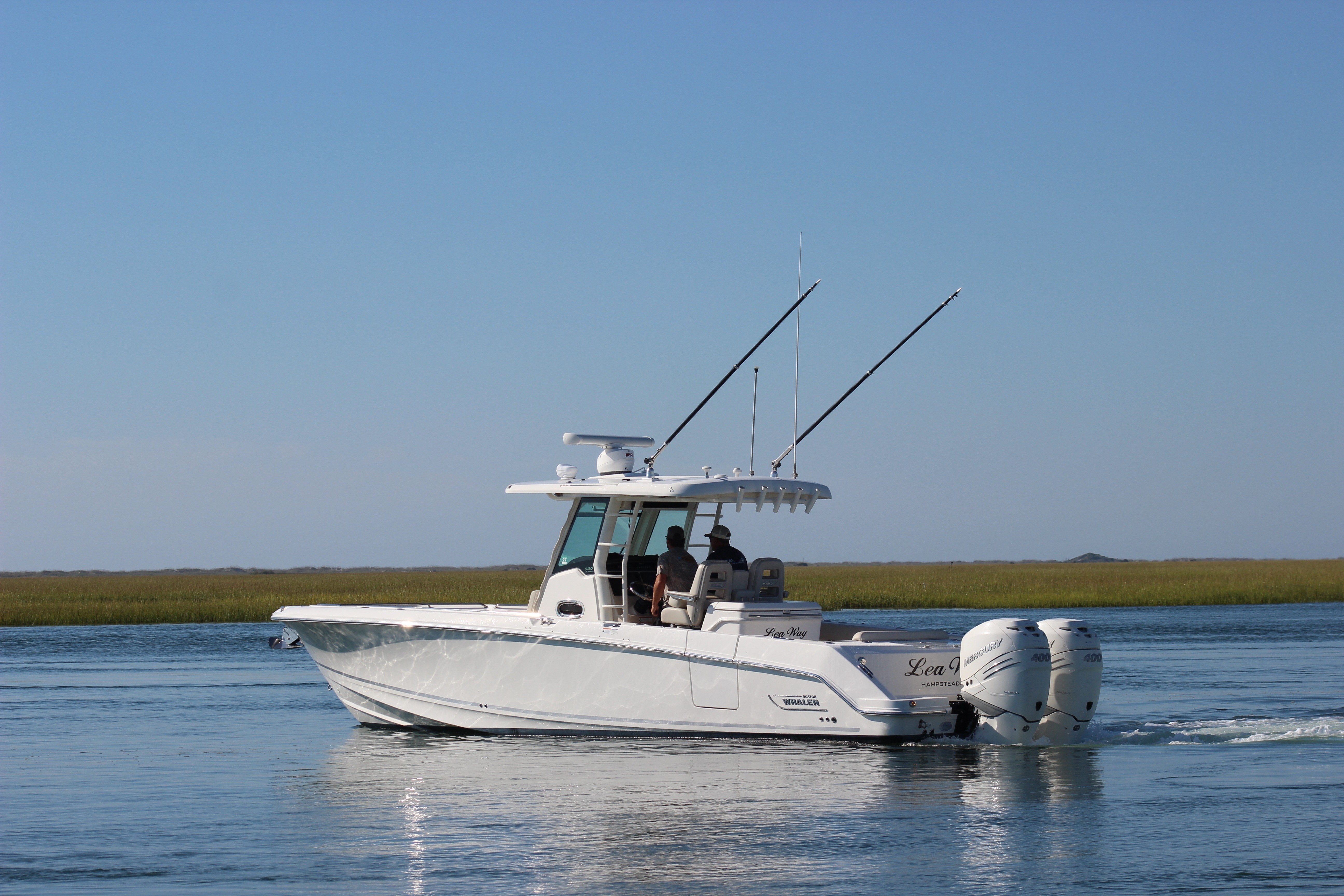 2021 Boston Whaler 330 Outrage - thumbnail 3