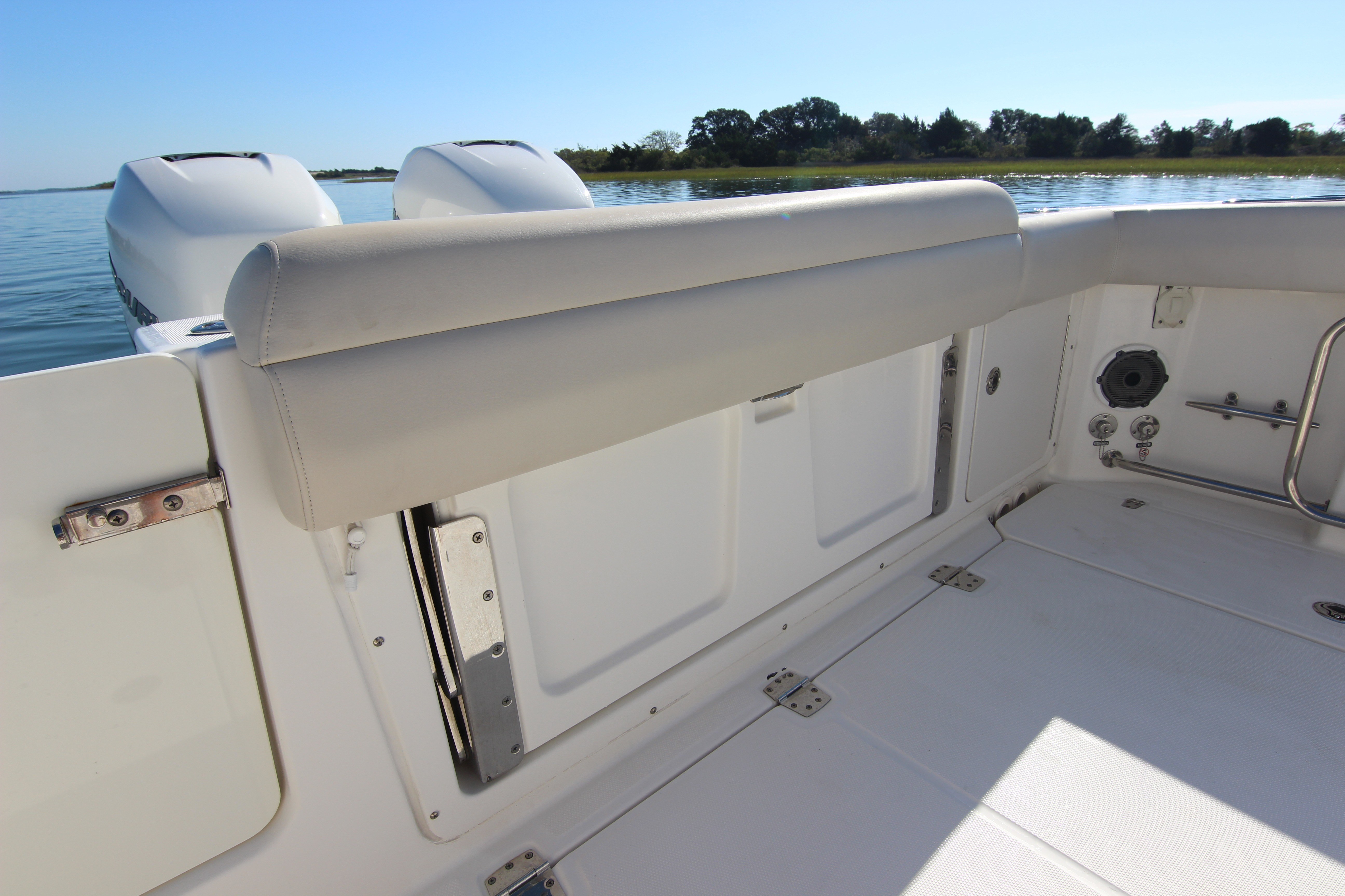 2021 Boston Whaler 330 Outrage - thumbnail 29