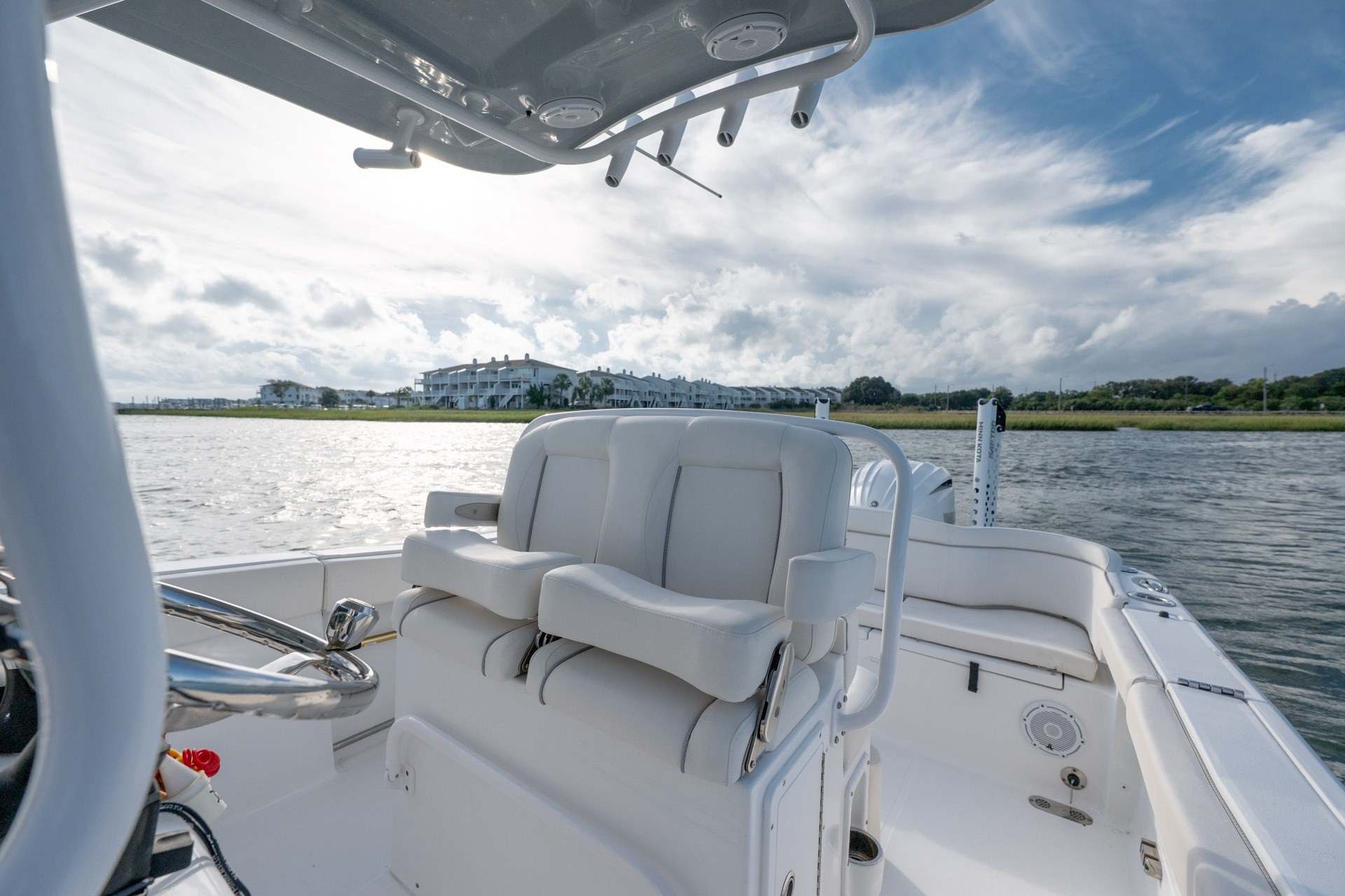 2024 Sea Hunt Ultra 255SE - thumbnail 20