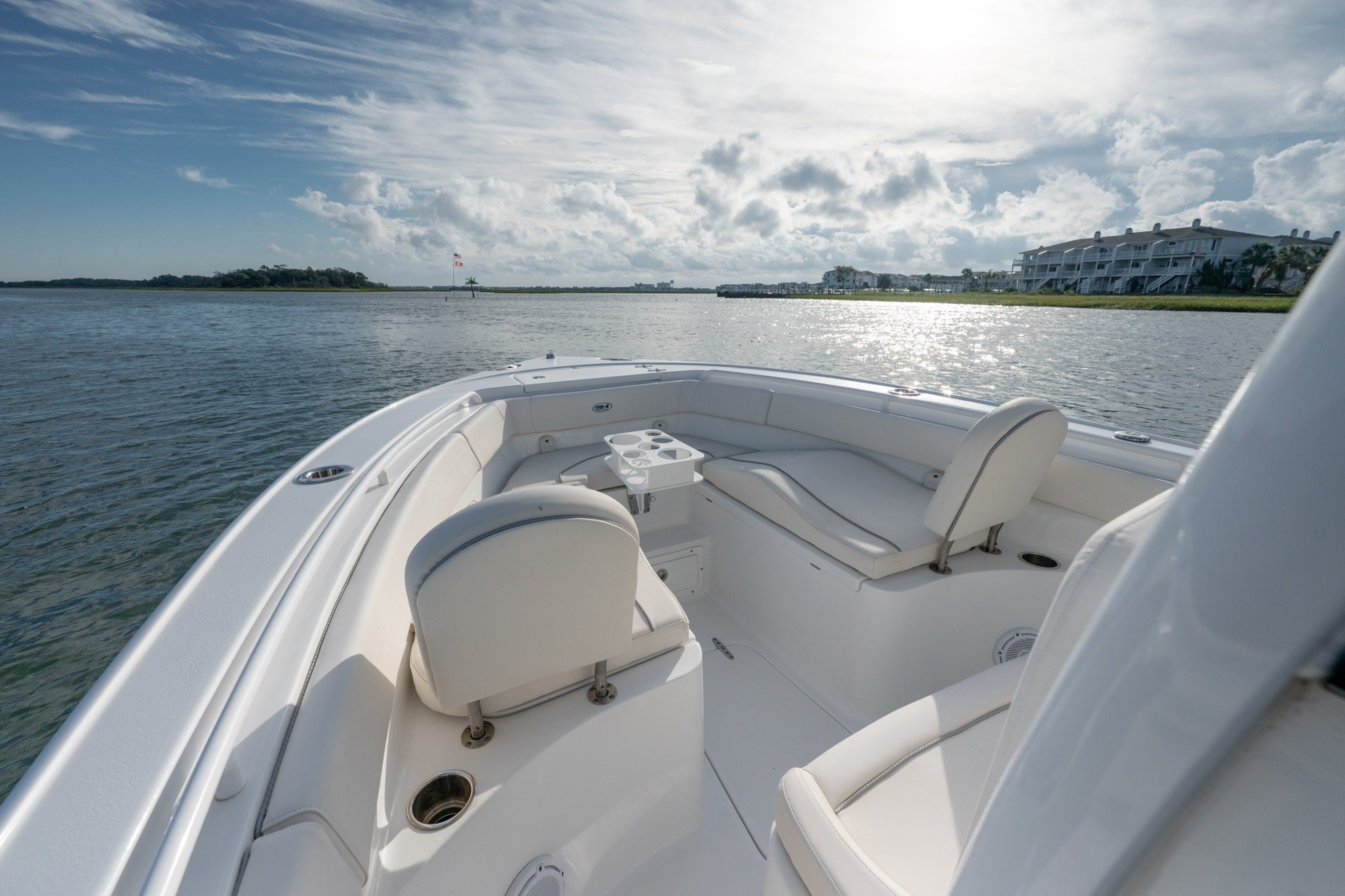 2024 Sea Hunt Ultra 255SE - thumbnail 12