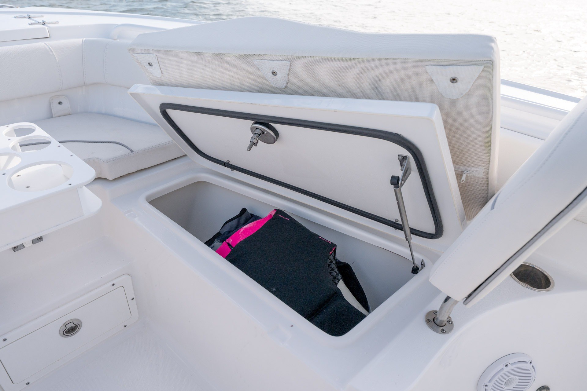 2024 Sea Hunt Ultra 255SE - thumbnail 16