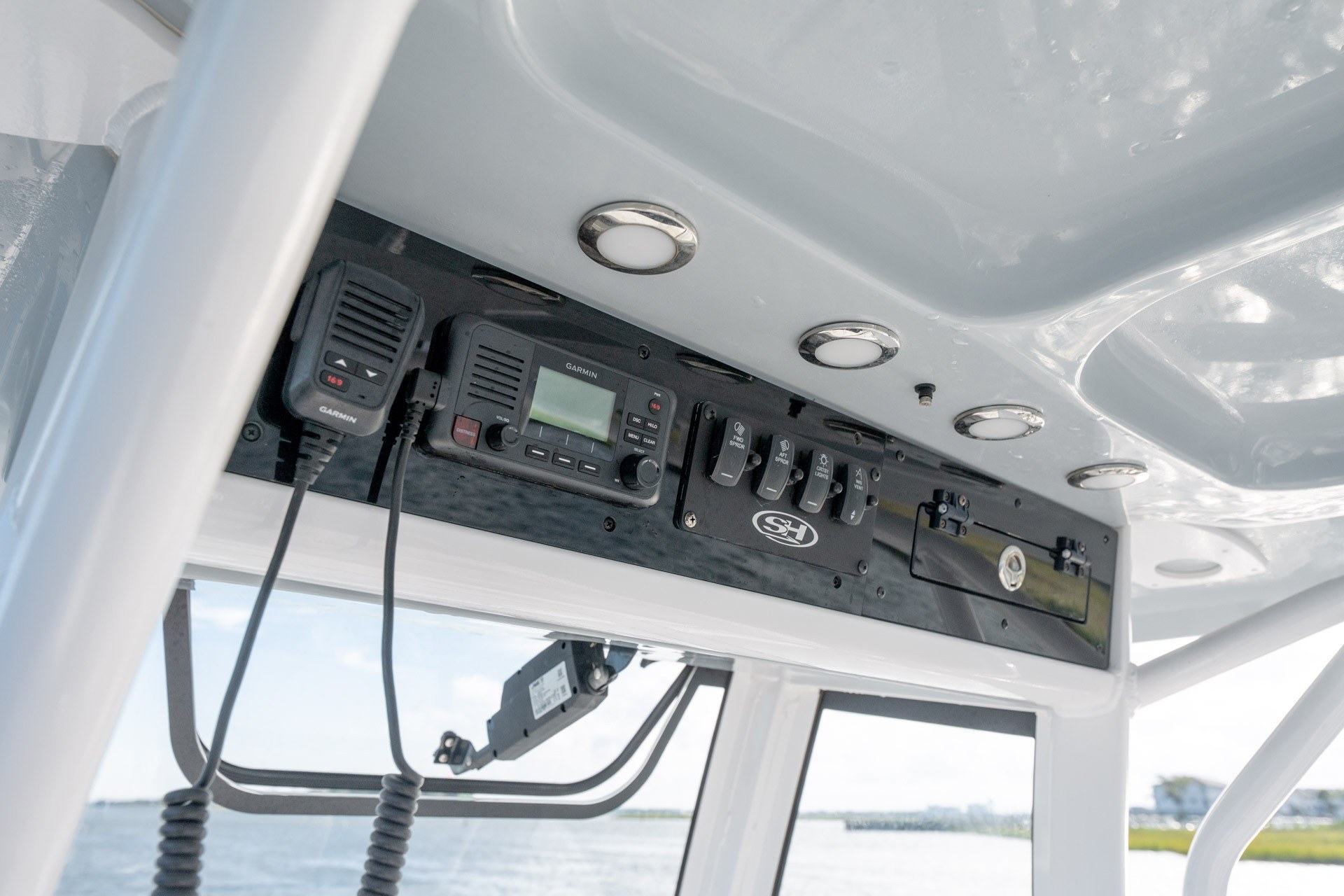 2024 Sea Hunt Ultra 255SE - thumbnail 25