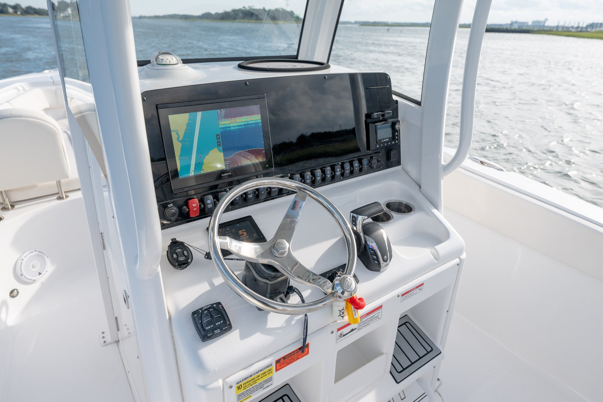 2024 Sea Hunt Ultra 255SE - thumbnail 23