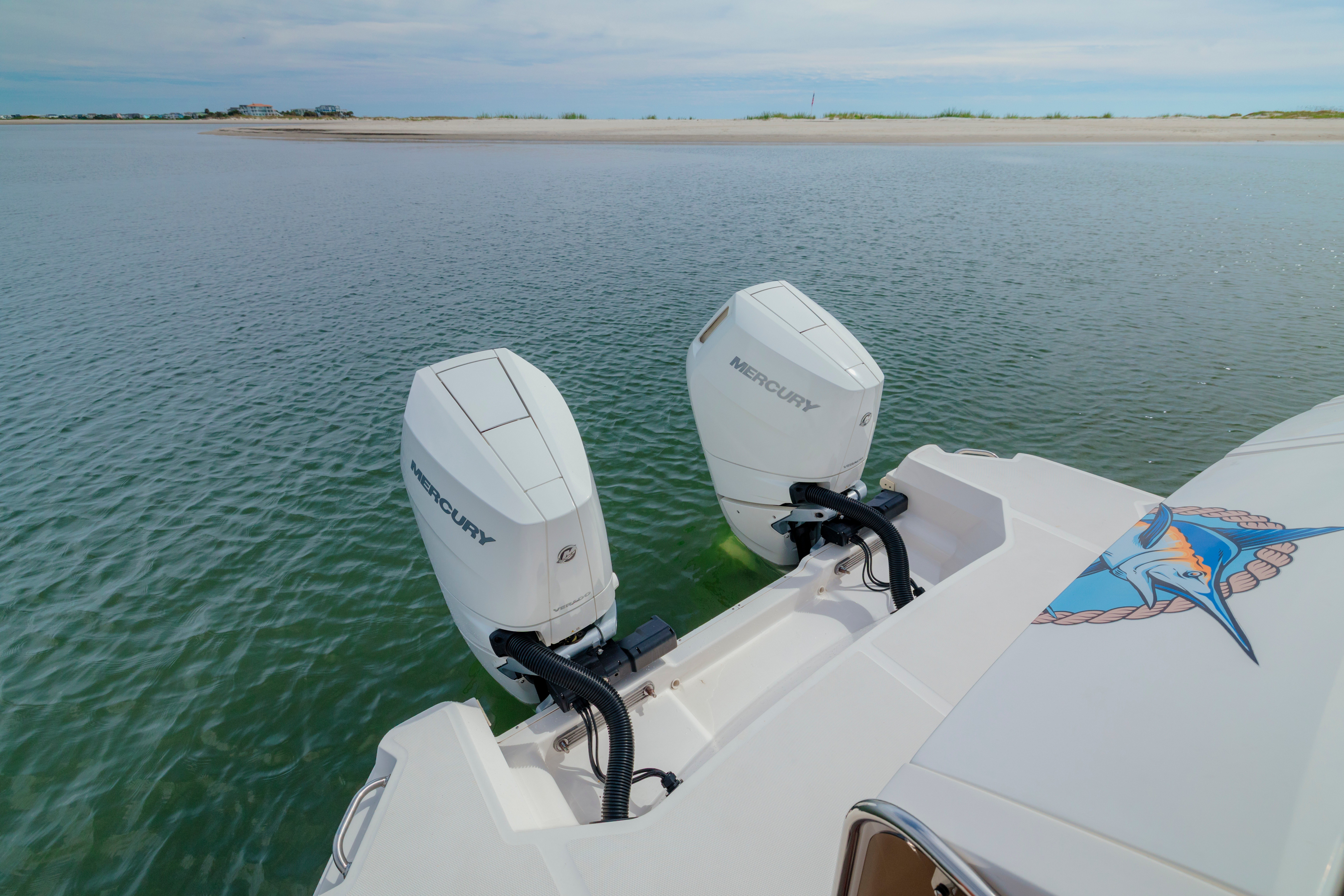 2025 Sea Ray Sundancer 320 Outboard - thumbnail 14
