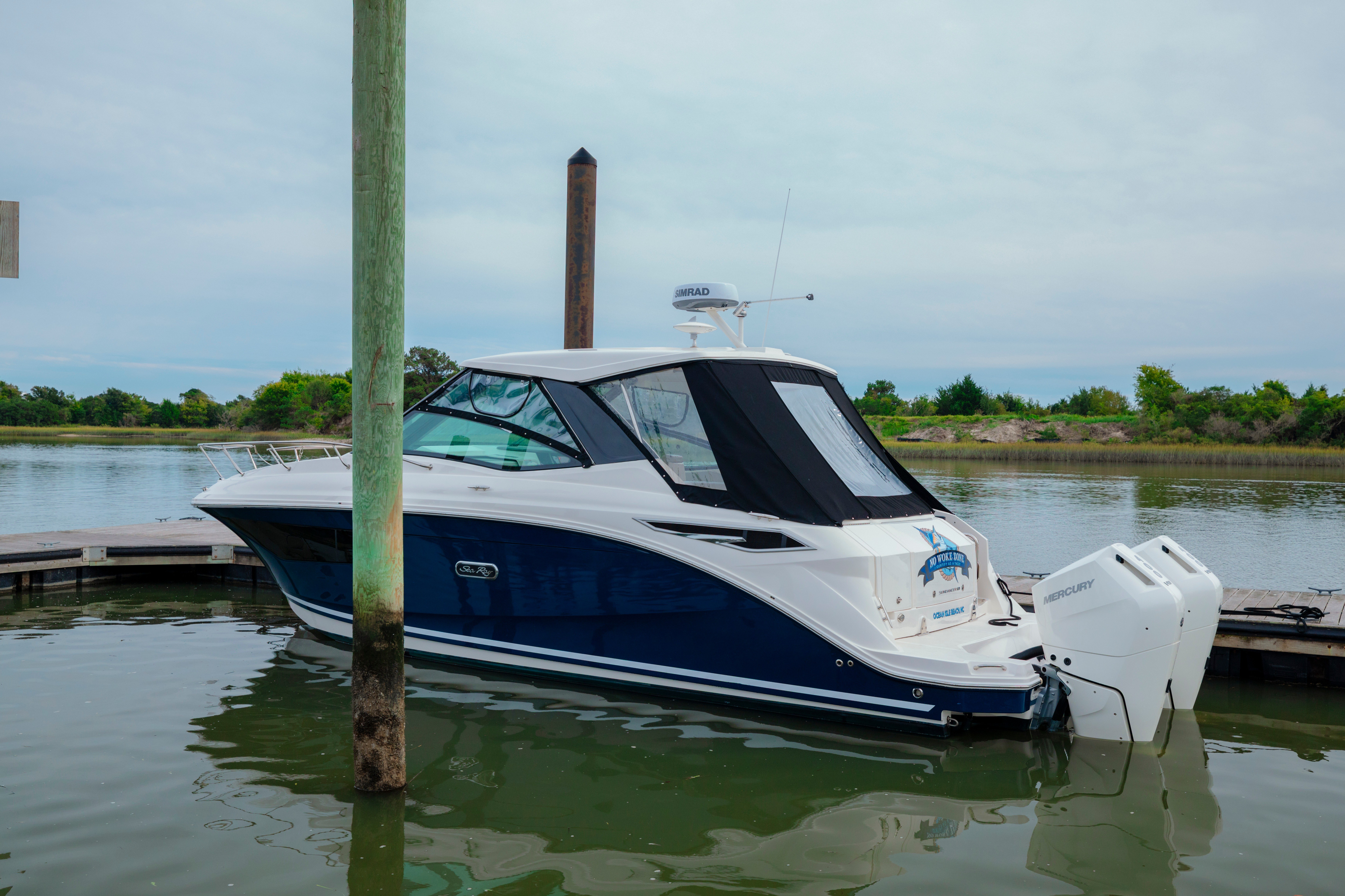 2025 Sea Ray Sundancer 320 Outboard - thumbnail 12