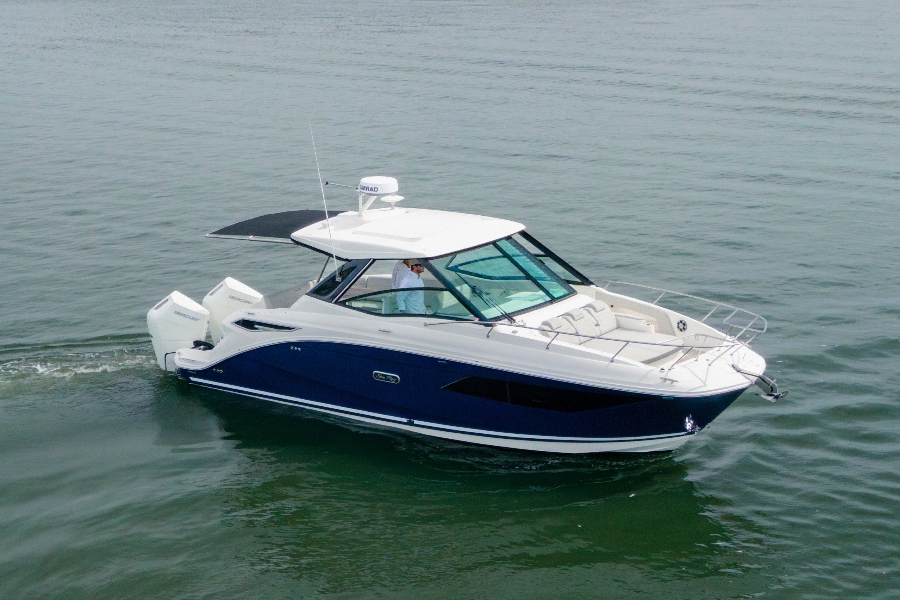 2025 Sea Ray Sundancer 320 Outboard - thumbnail 10