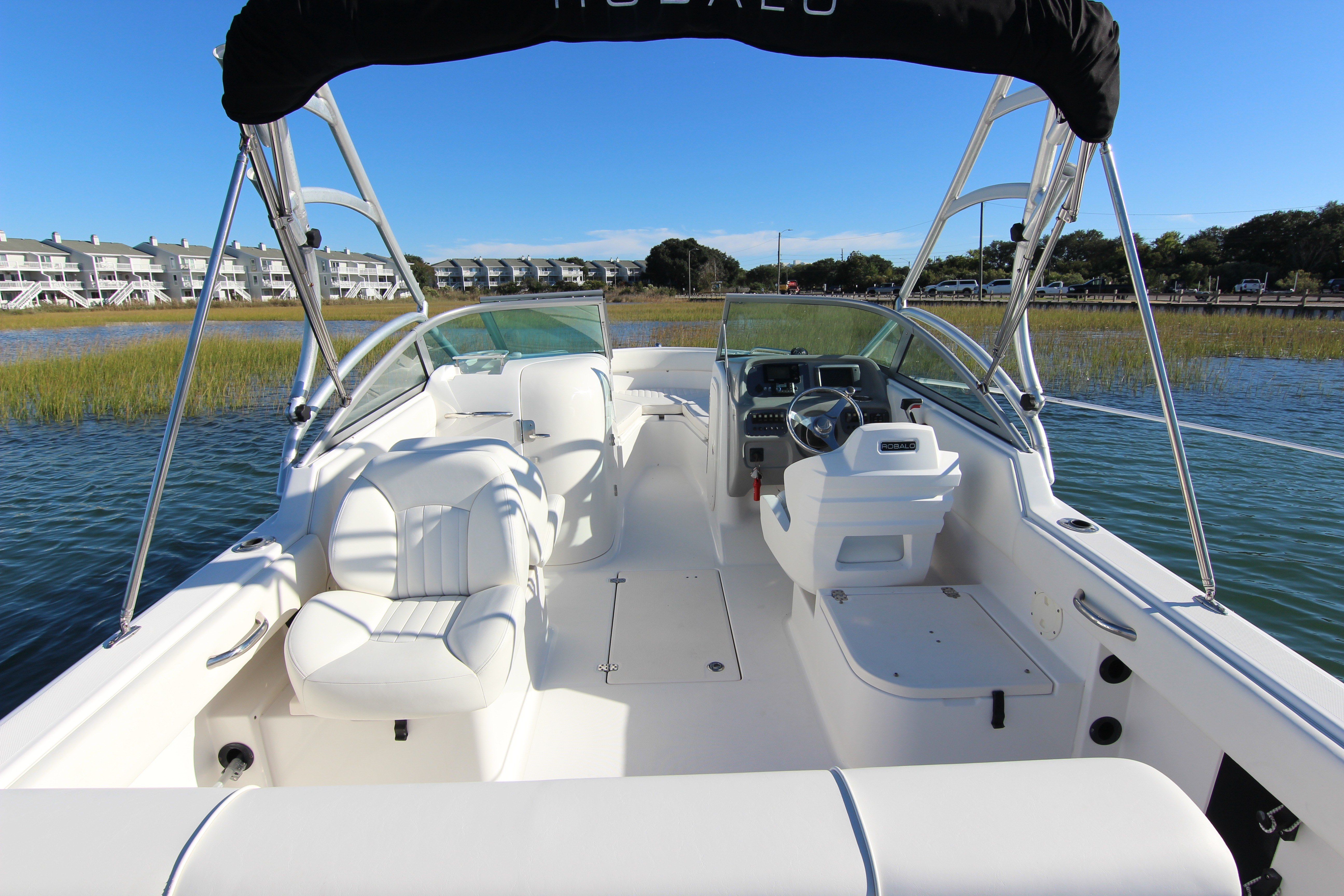 2012 Robalo R227 Dual Console - thumbnail 30
