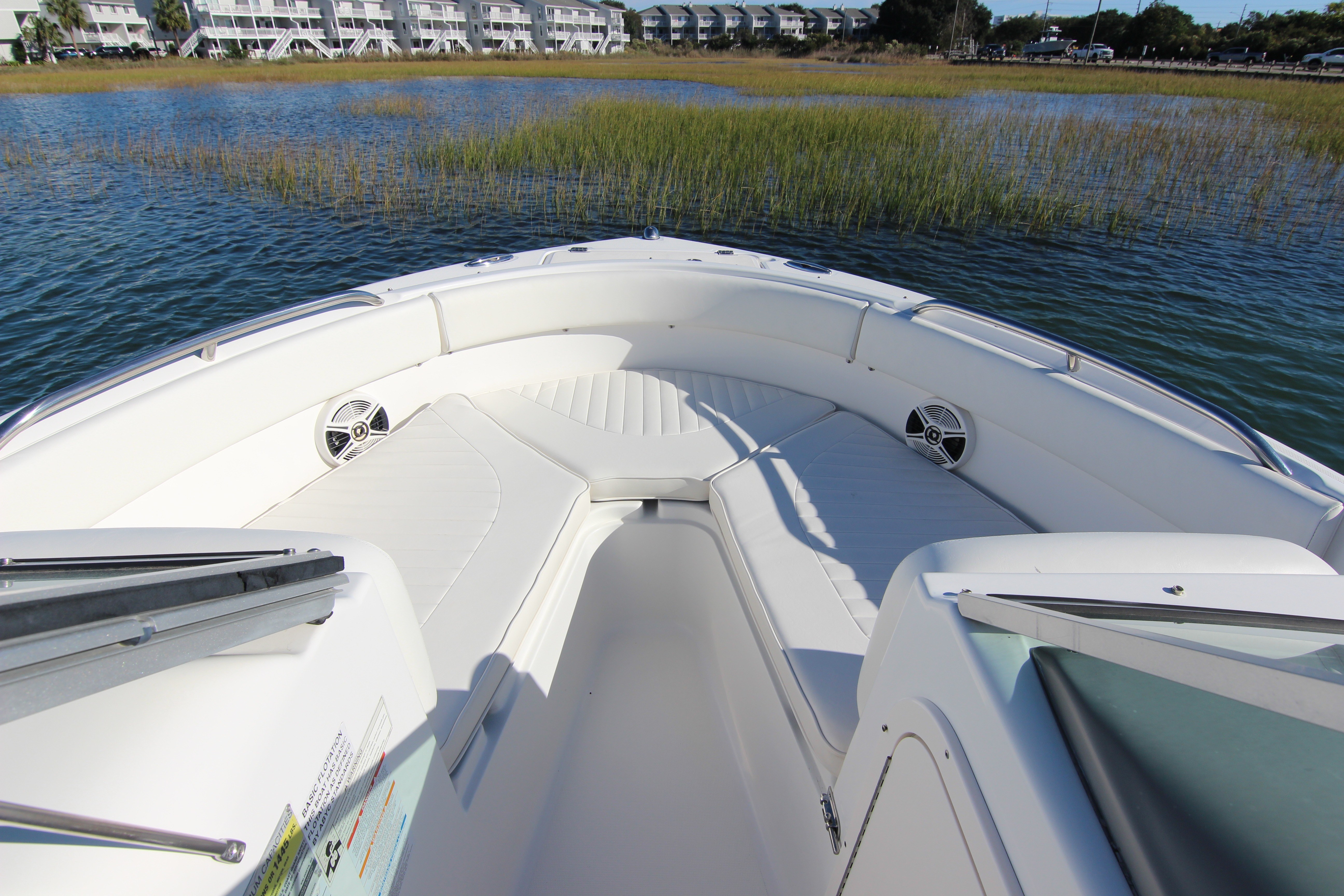 2012 Robalo R227 Dual Console - thumbnail 12