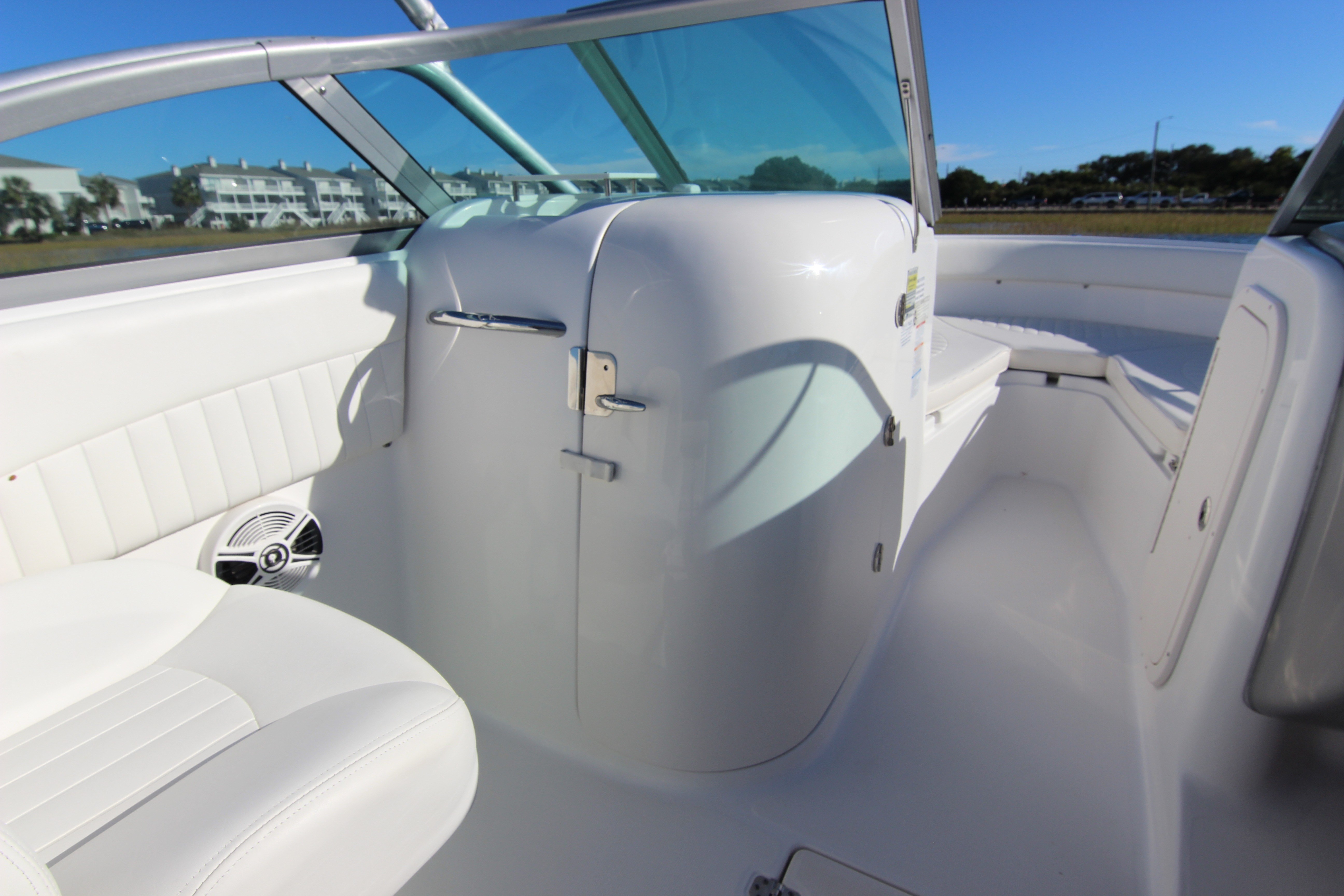 2012 Robalo R227 Dual Console - thumbnail 20