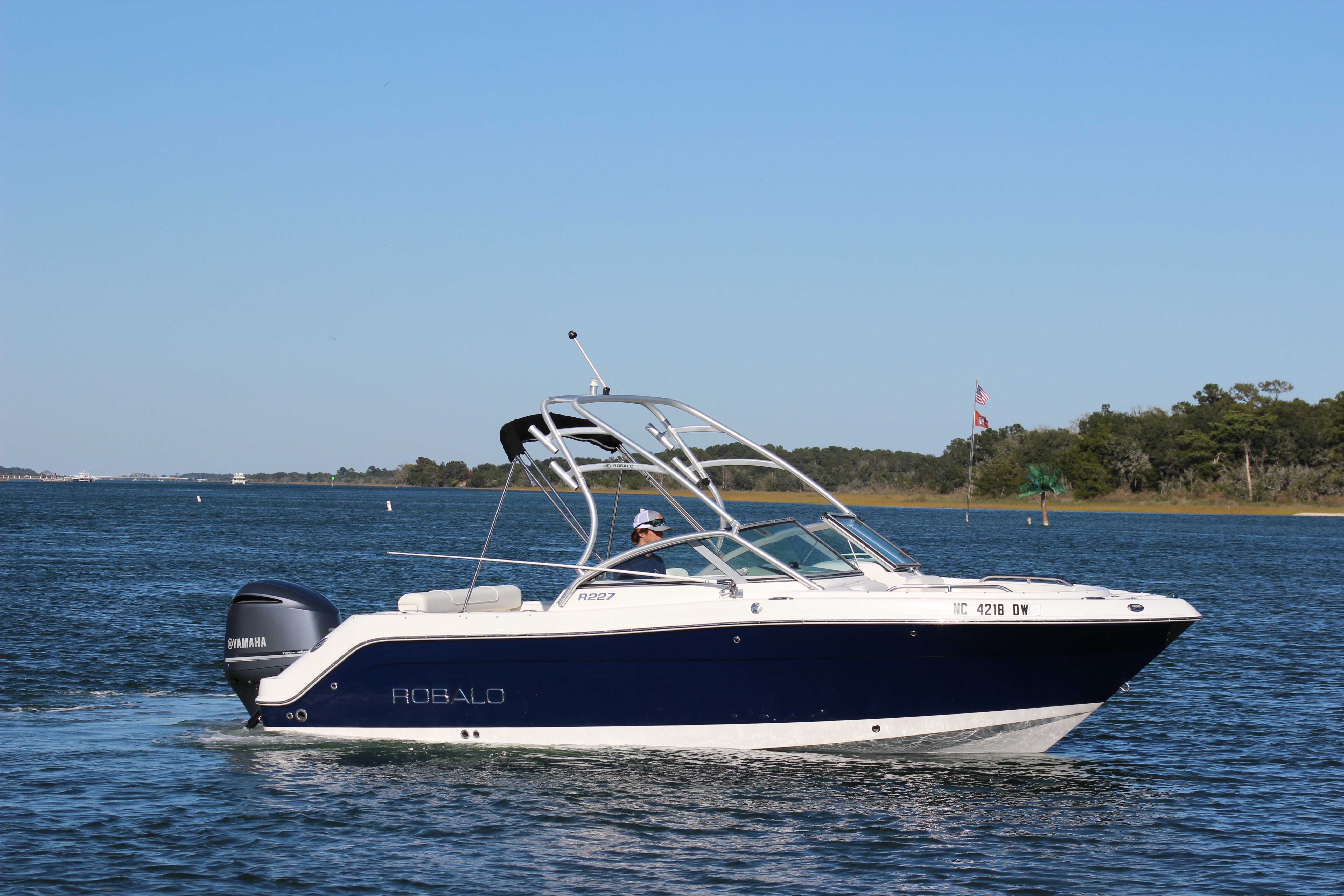 2012 Robalo R227 Dual Console - thumbnail 7