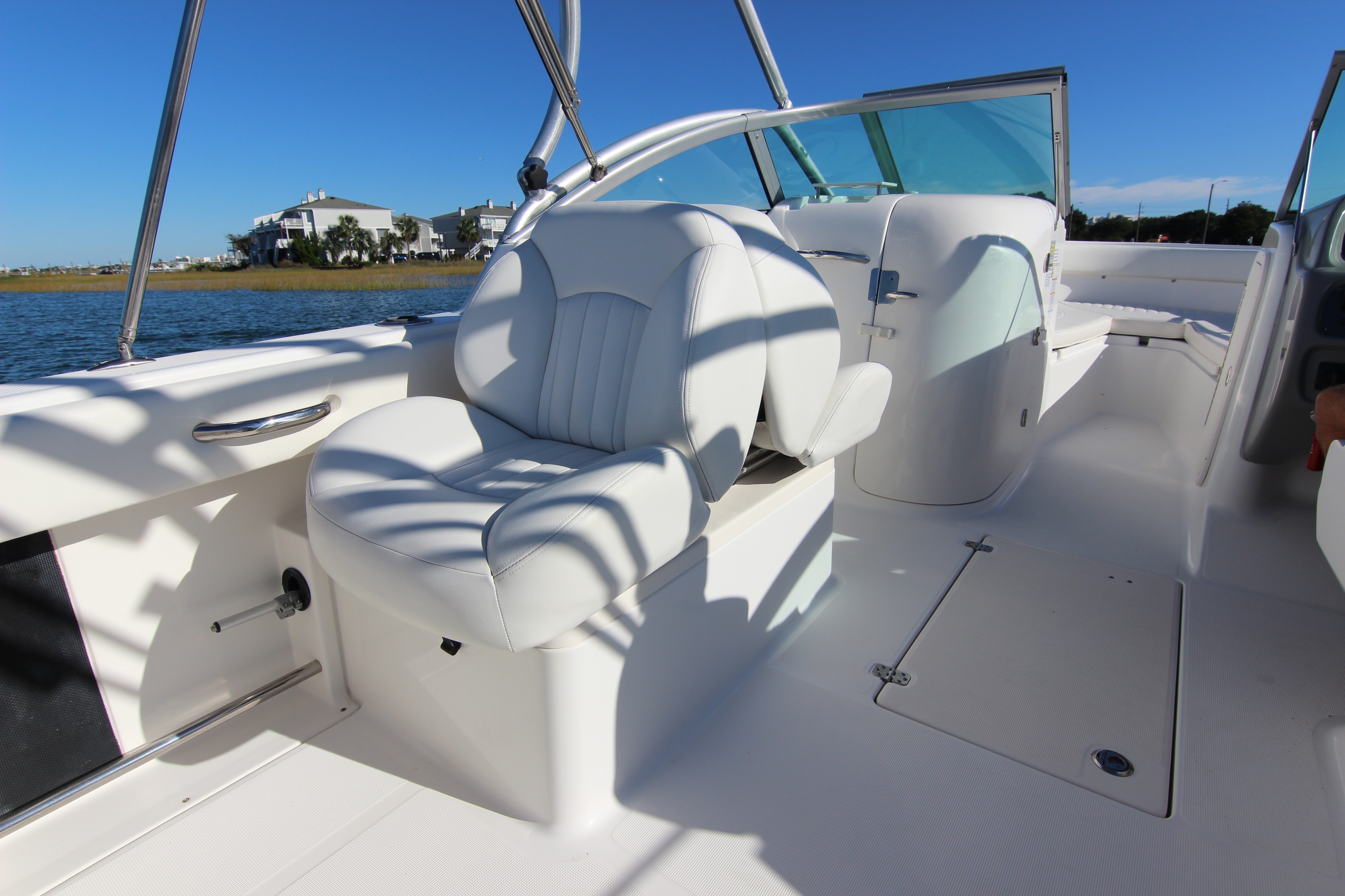 2012 Robalo R227 Dual Console - thumbnail 27