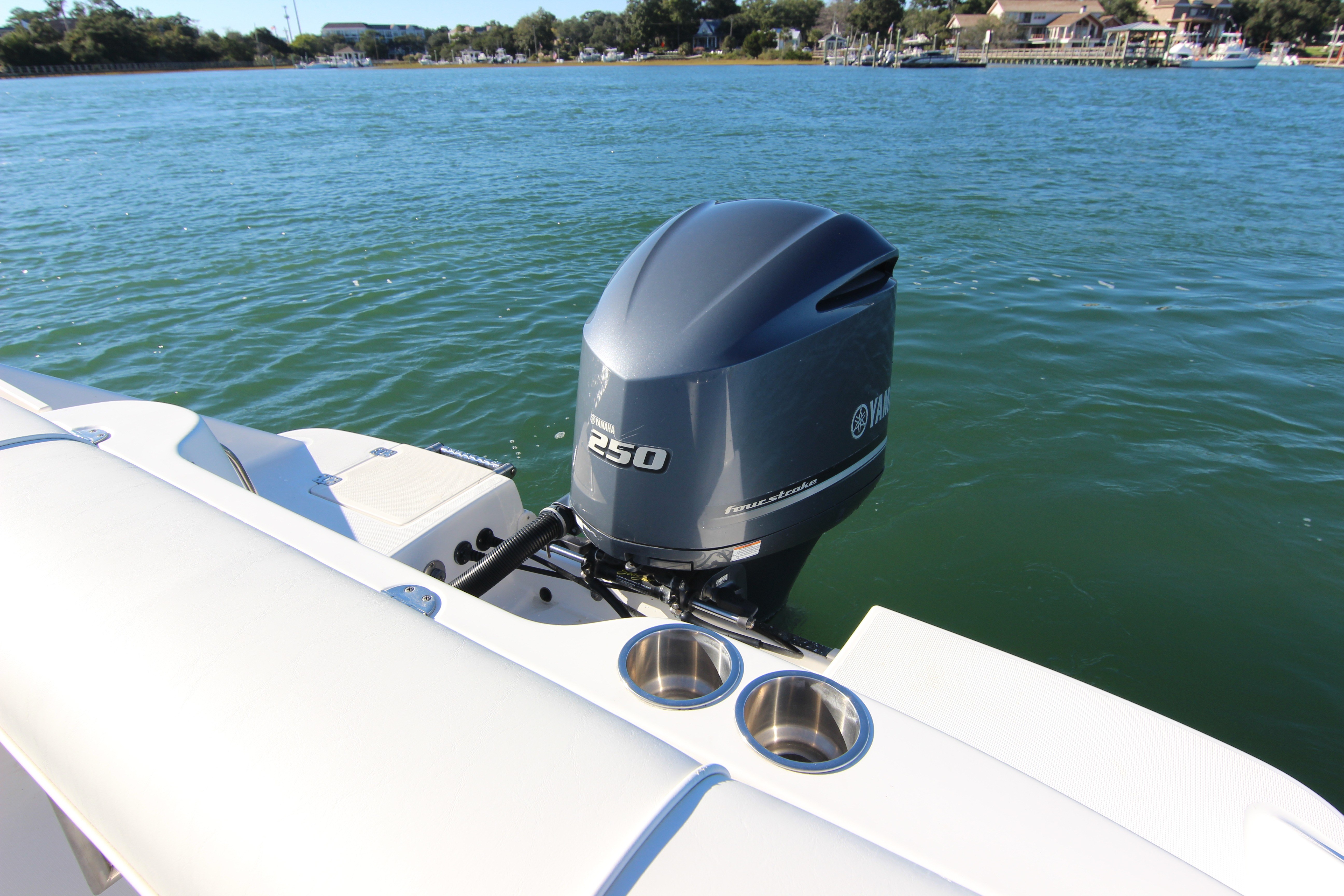 2012 Robalo R227 Dual Console - thumbnail 28