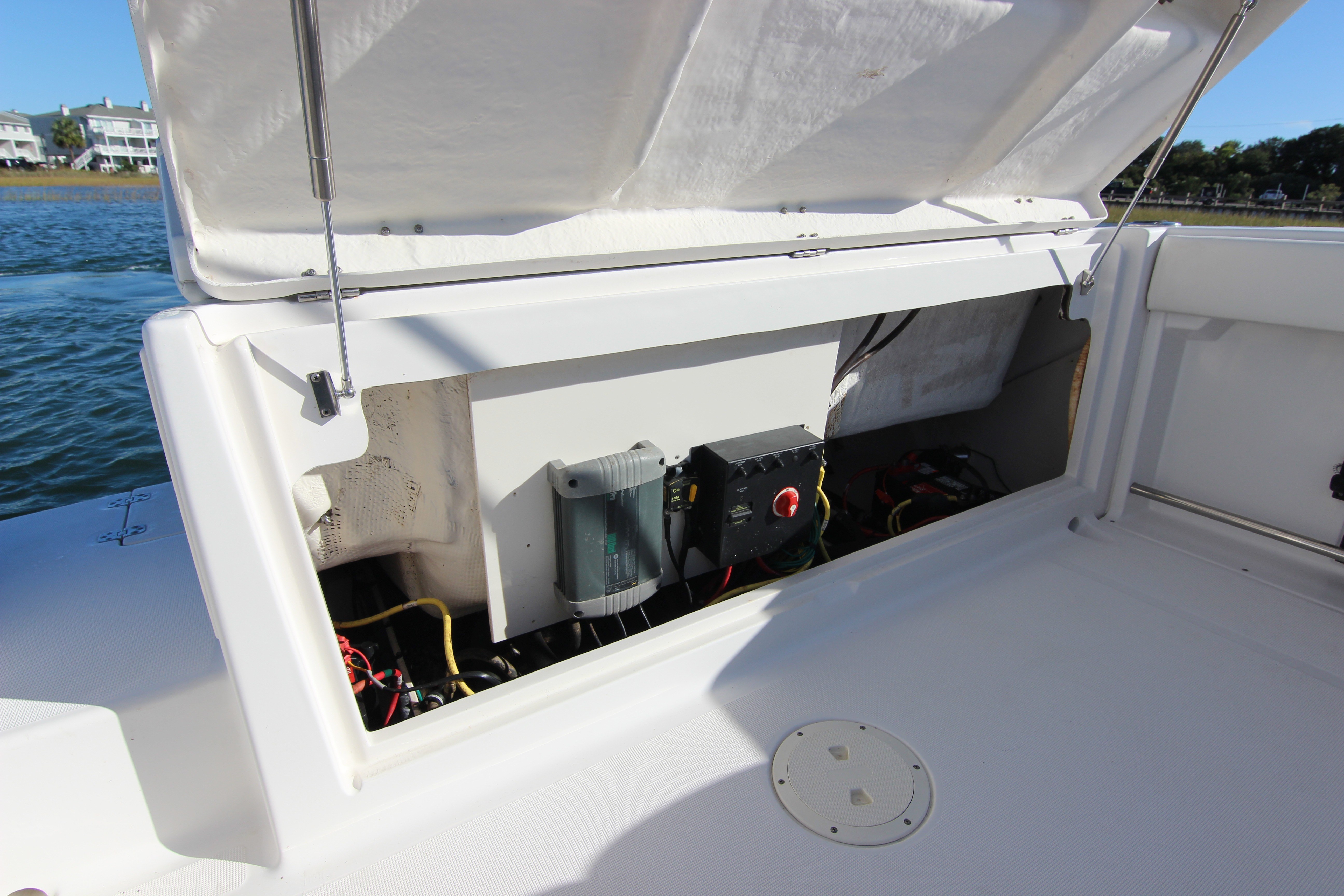 2012 Robalo R227 Dual Console - thumbnail 29