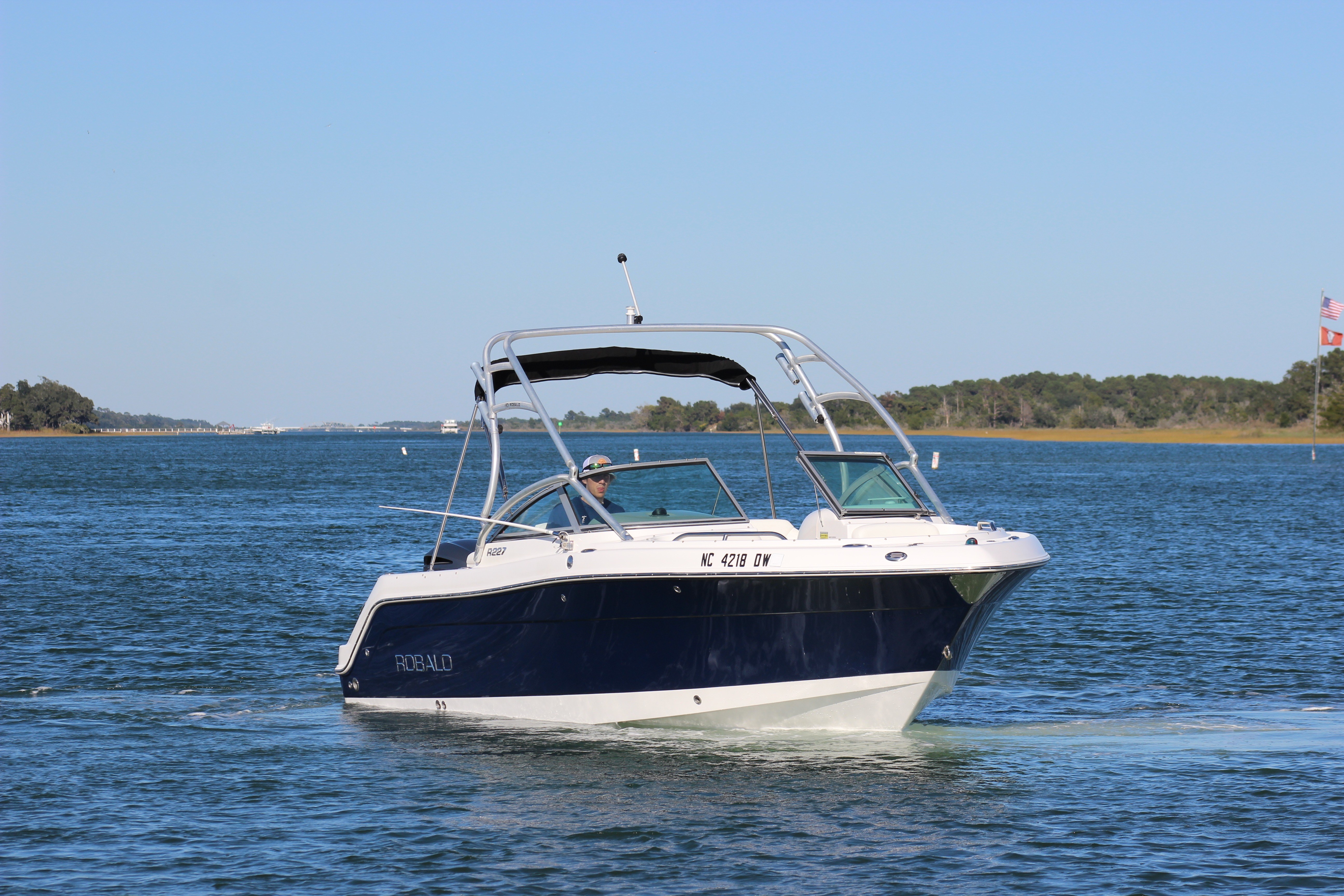2012 Robalo R227 Dual Console - thumbnail 9