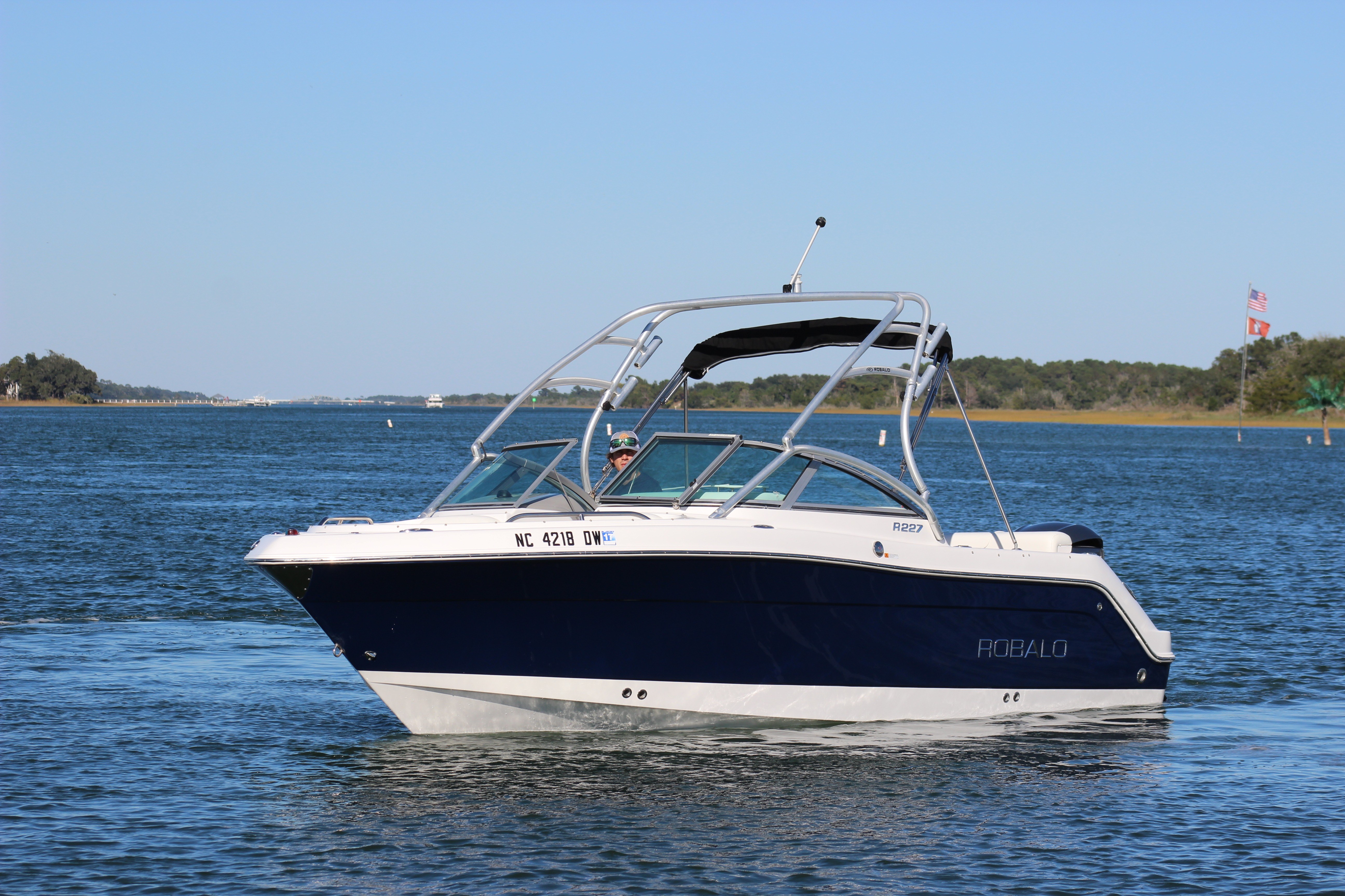 2012 Robalo R227 Dual Console - thumbnail 11