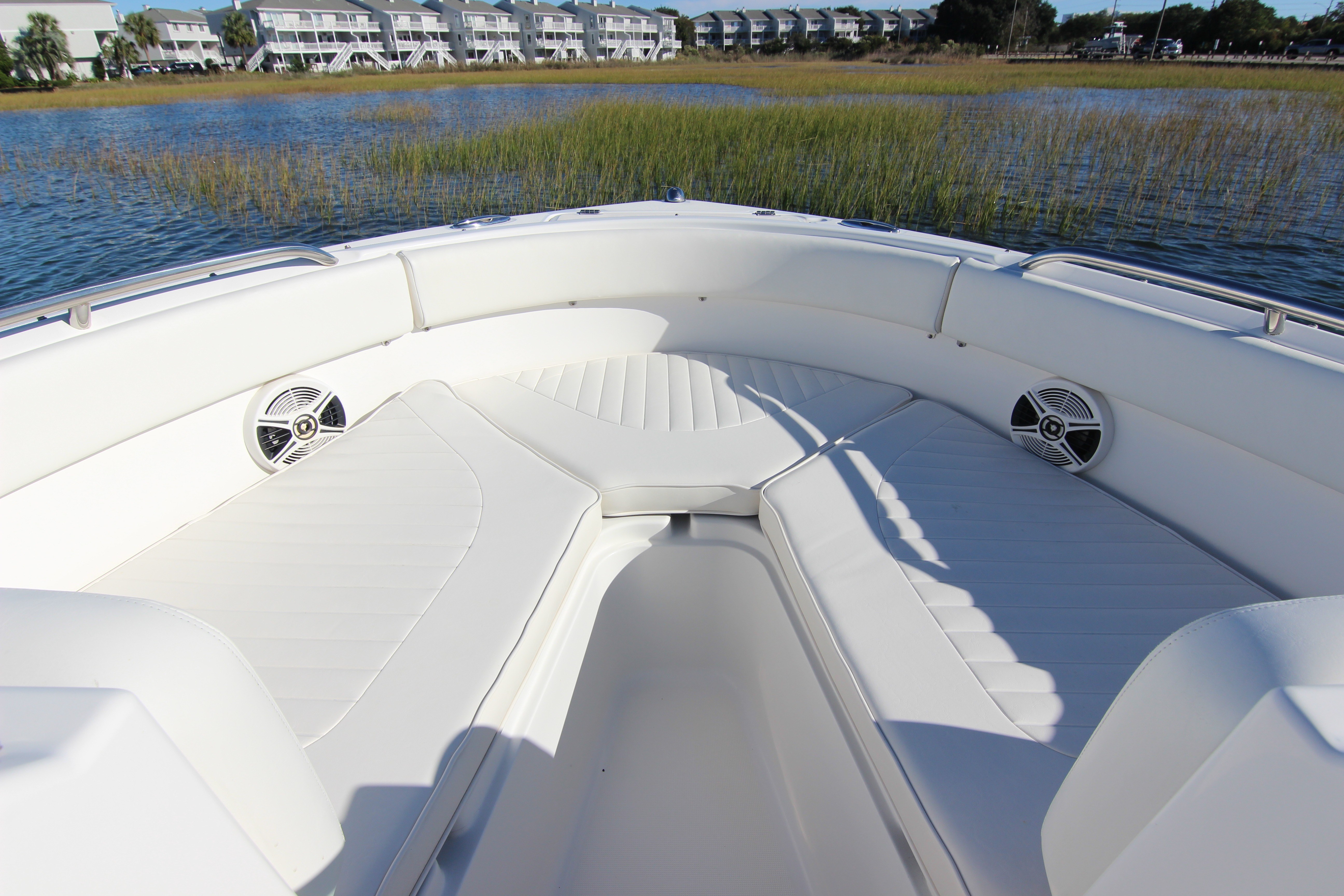 2012 Robalo R227 Dual Console - thumbnail 13