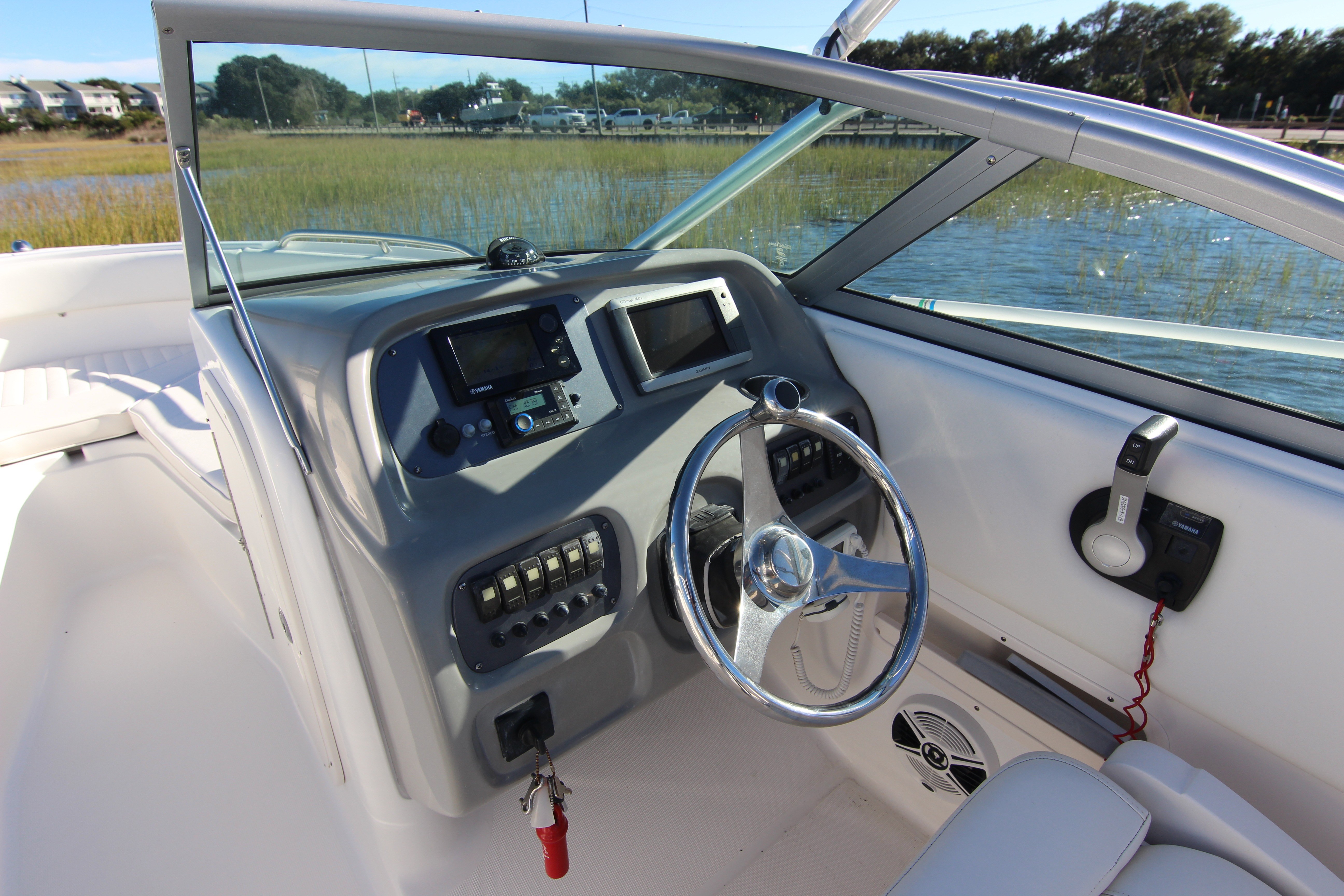 2012 Robalo R227 Dual Console - thumbnail 18