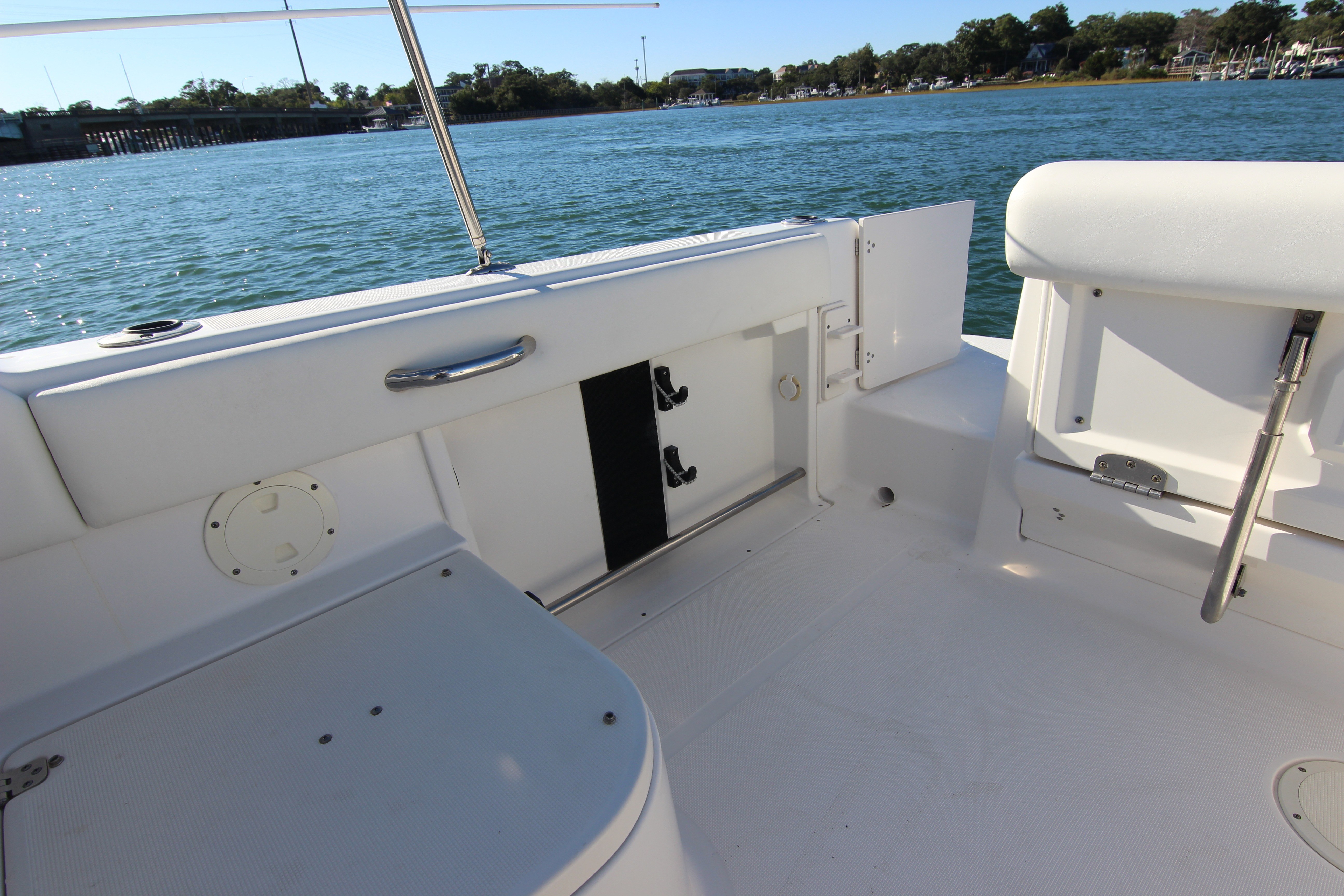 2012 Robalo R227 Dual Console - thumbnail 24