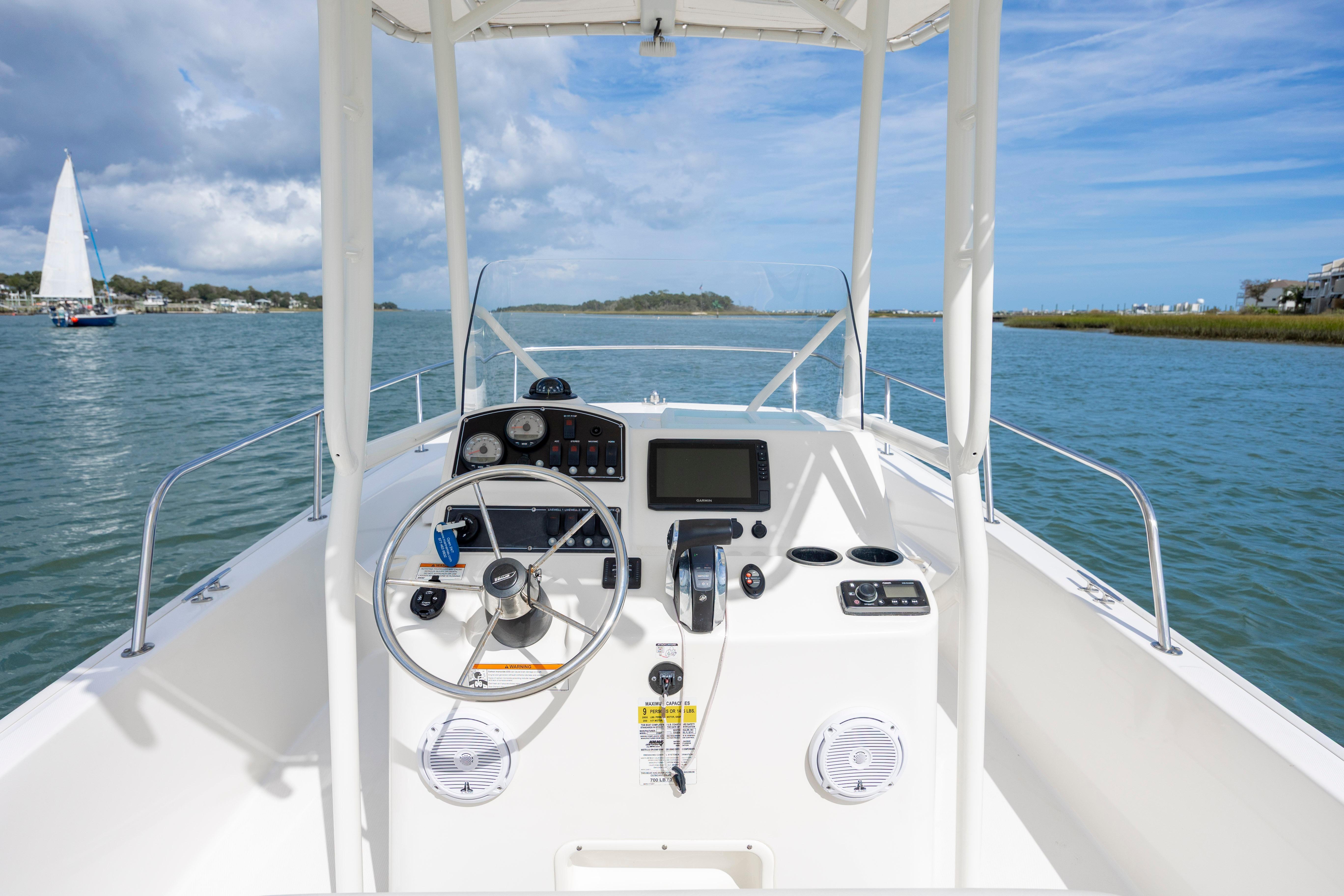 2018 Boston Whaler 210 Montauk - thumbnail 22