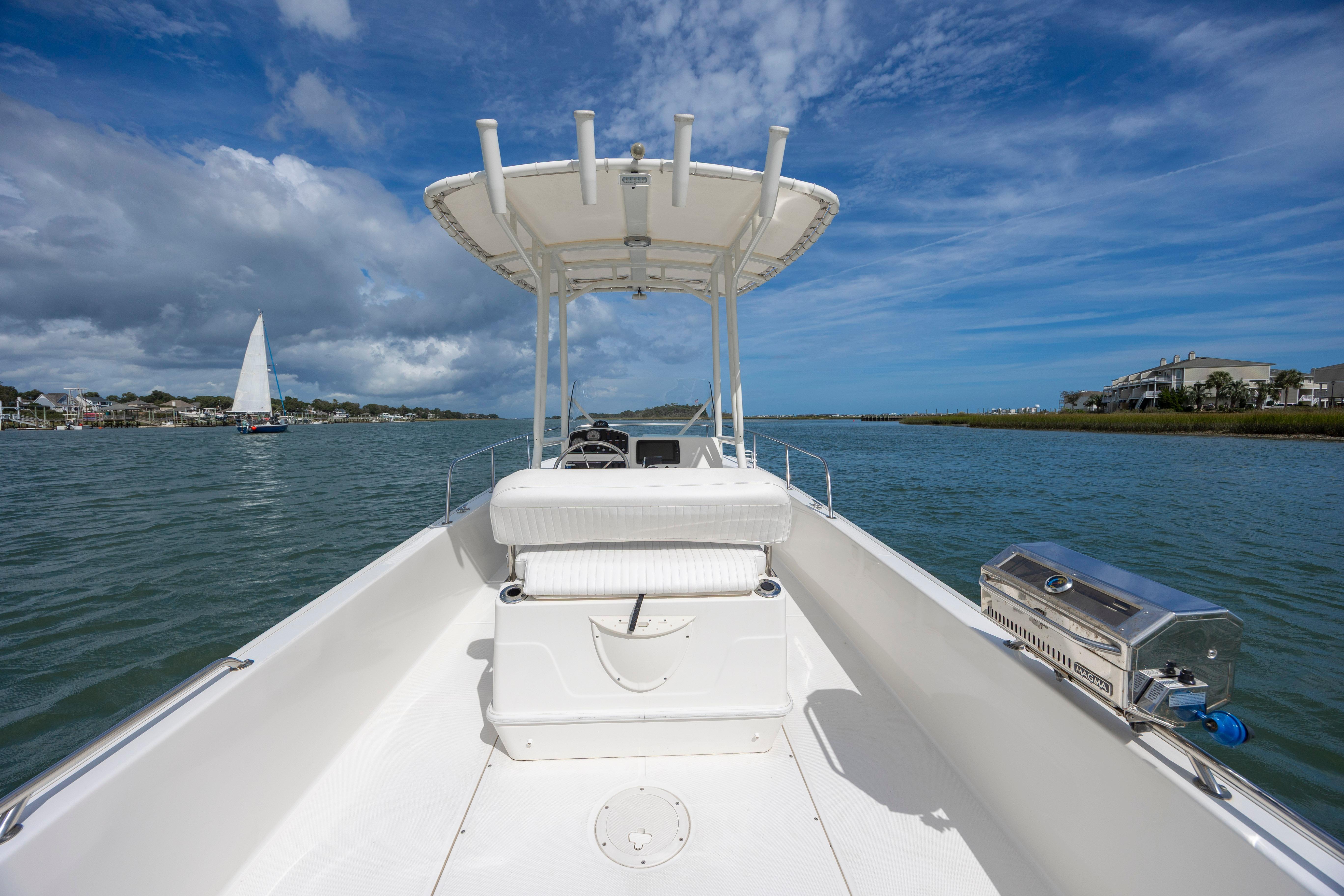 2018 Boston Whaler 210 Montauk - thumbnail 21